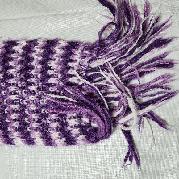 Purple Scarf And Hat - Picture 3 of 12